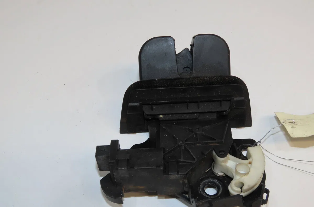 Serrure hayon Audi A4 B7 Avant (8ED) 2.0 tdi (2004-2008) occasion