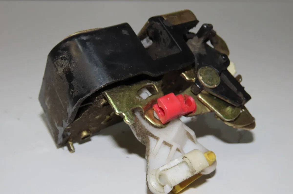 Serrure porte ard Chrysler PT CRUISER (PT_) 2.0 (2000-2004) occasion