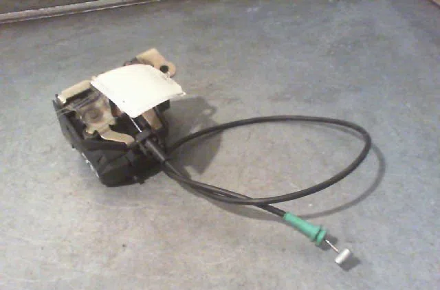 Serrure porte ard RENAULT MEGANE I Phase 1 11-1995--03-1999 occasion