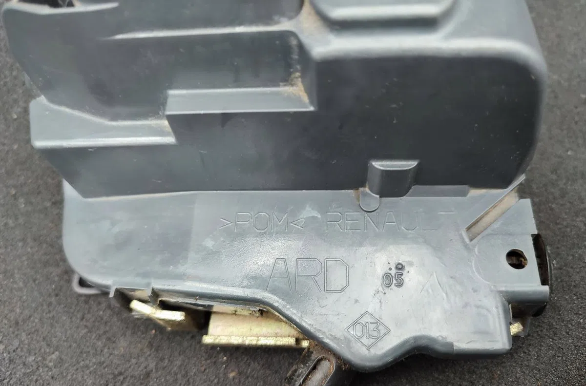 Serrure porte ard RENAULT SCENIC 2 PHASE 1 occasion
