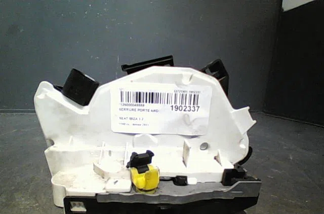 Serrure porte ard Seat IBIZA IV (6J5, 6P1) 1.2 (2009-2011) occasion