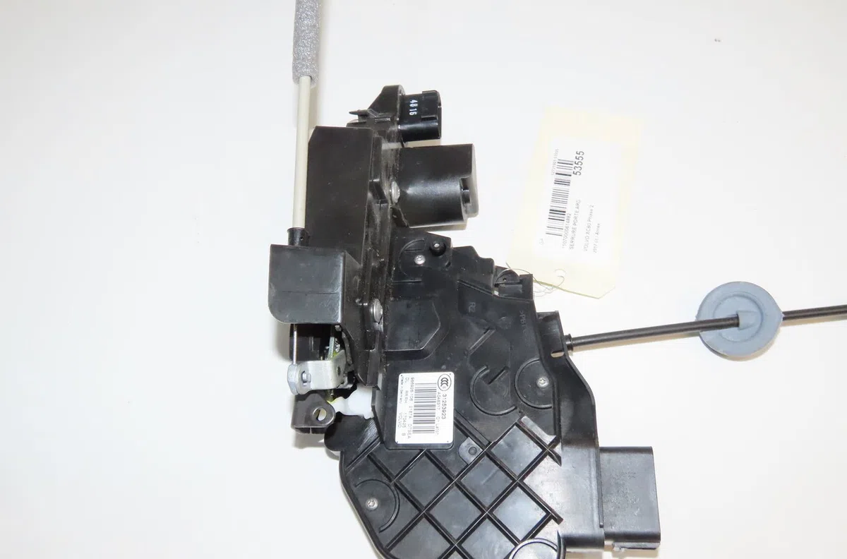 Serrure porte ard Volvo XC60 I SUV (156) D3 (2012-2015) occasion