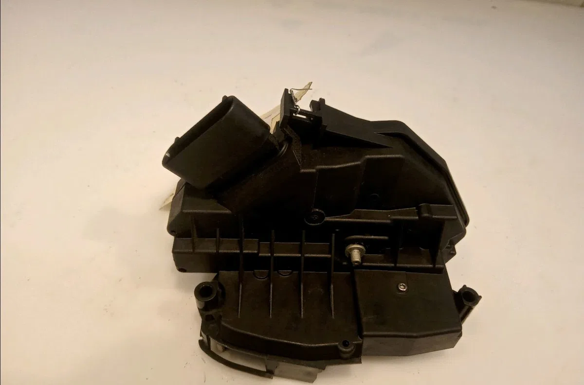 Serrure porte arg Ford FOCUS III 1.6 tdci (2010-2017) occasion
