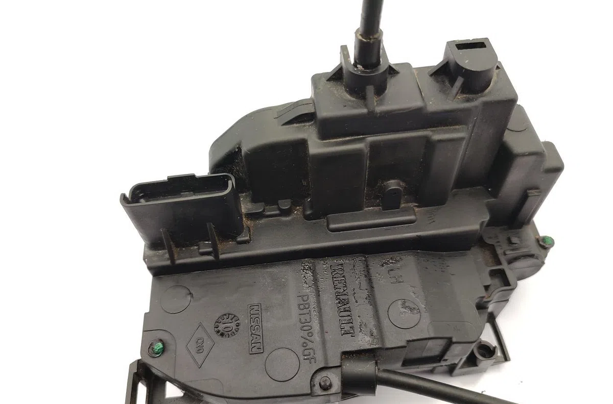 Serrure porte arg RENAULT CLIO 3 PHASE 2 BREAK occasion