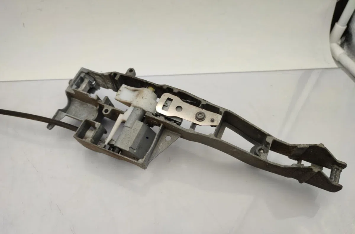 Serrure porte avd CITROEN C3 2 PHASE 1 occasion