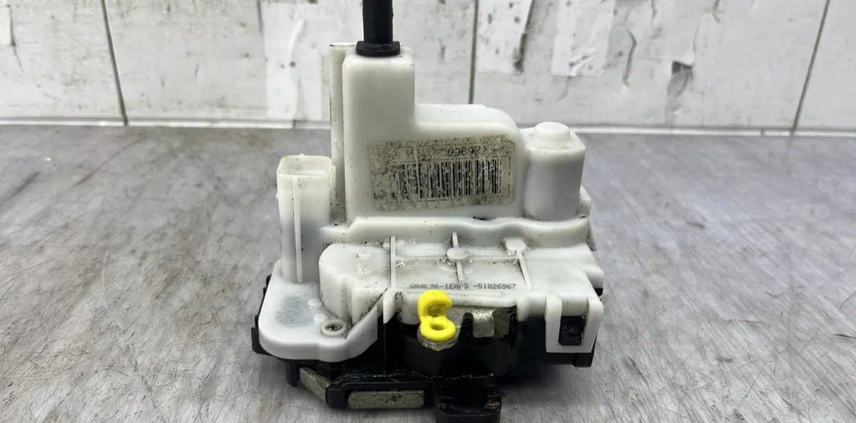Serrure porte avd FIAT PANDA 2 PHASE 1 occasion