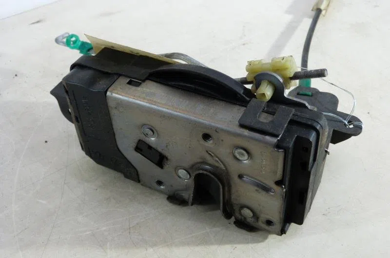Serrure porte avd OPEL ASTRA H GTC PHASE 1 occasion