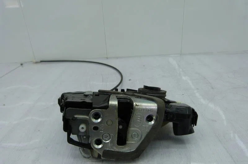 Serrure porte avd TOYOTA IQ occasion
