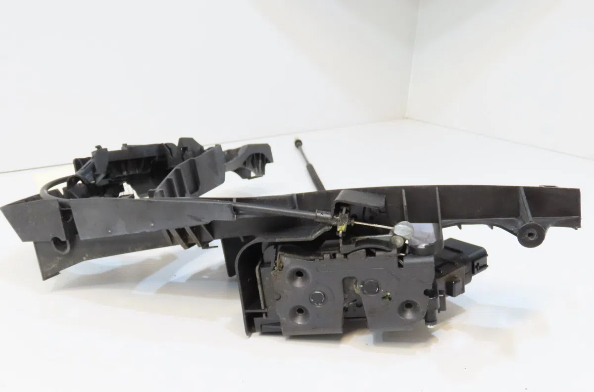 Serrure porte avd Volvo S40 II (544) D2 (2010-2012) occasion