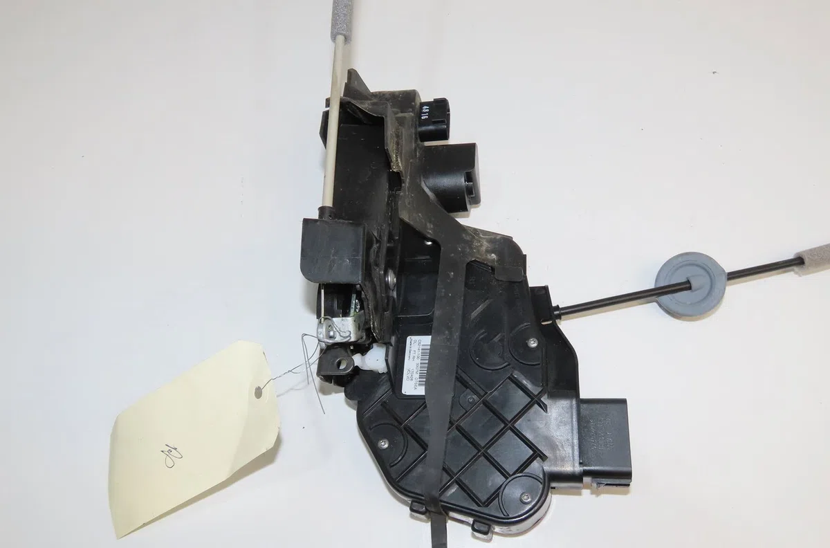 Serrure porte avd Volvo XC60 I SUV (156) D3 (2012-2015) occasion