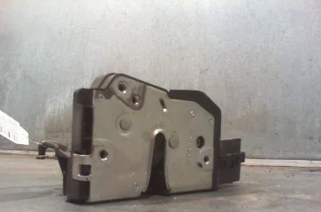 Serrure porte avg B.M.W. SERIE 3 2000 occasion