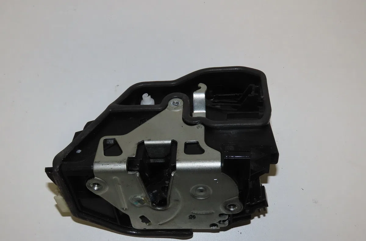 Serrure porte avg Bmw 3 Touring (E91) 318 d (2005-2007) occasion