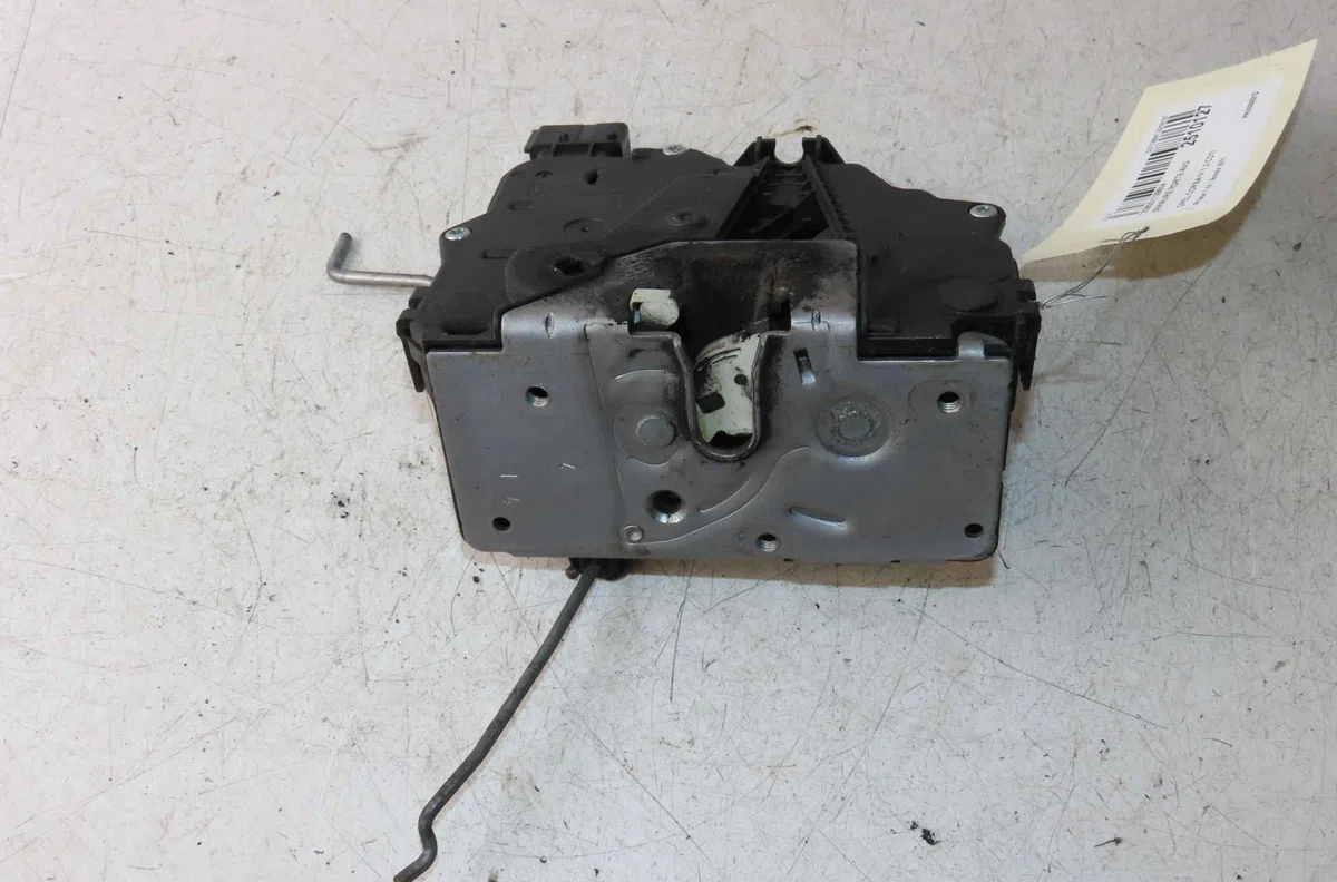 Serrure porte avg OPEL CORSA IV occasion