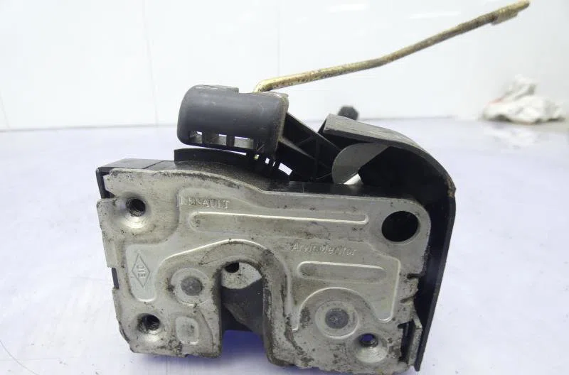 Serrure porte avg RENAULT CLIO 2 PHASE 2 occasion