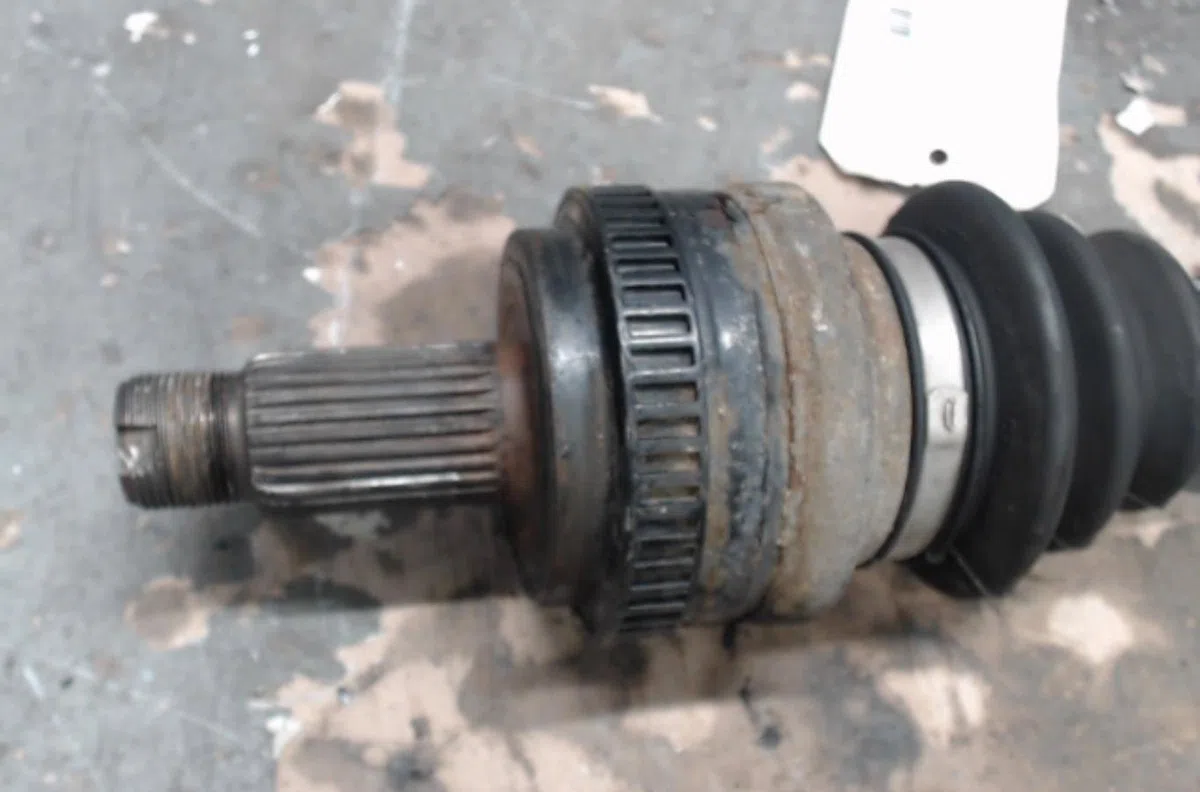 Transmission arrière droite BMW SERIE 1 E88 CABRIO occasion