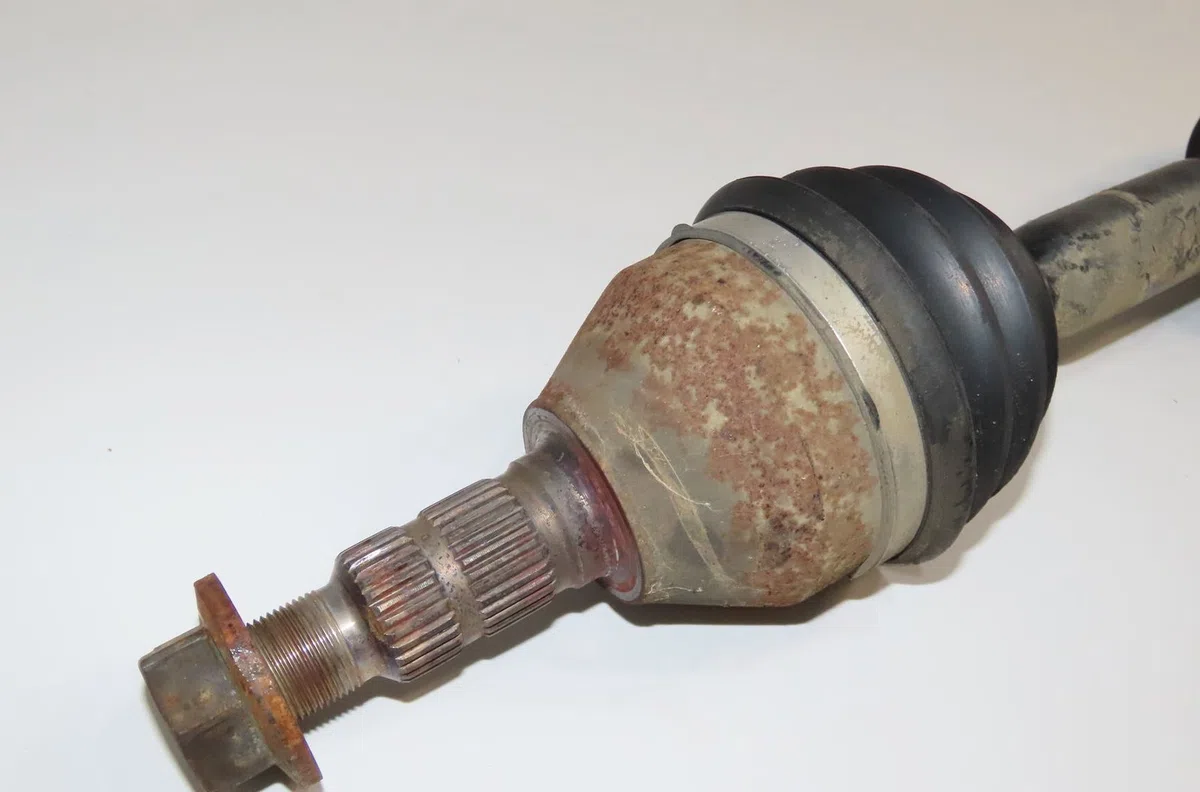 Transmission avant droite Saab 9-3 Décapotable (YS3F) 1.9 tid (2006-2015) occasion