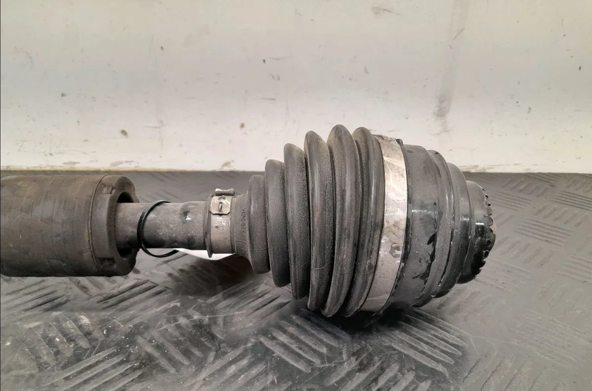 Transmission avant gauche Bmw X1 (E84) Sdrive 16 d (2012-2015) occasion