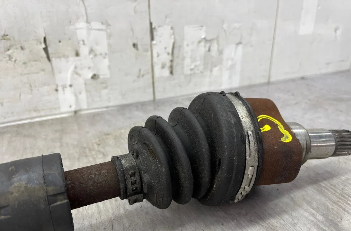 Transmission avant gauche FORD FIESTA 6 PHASE 1 occasion