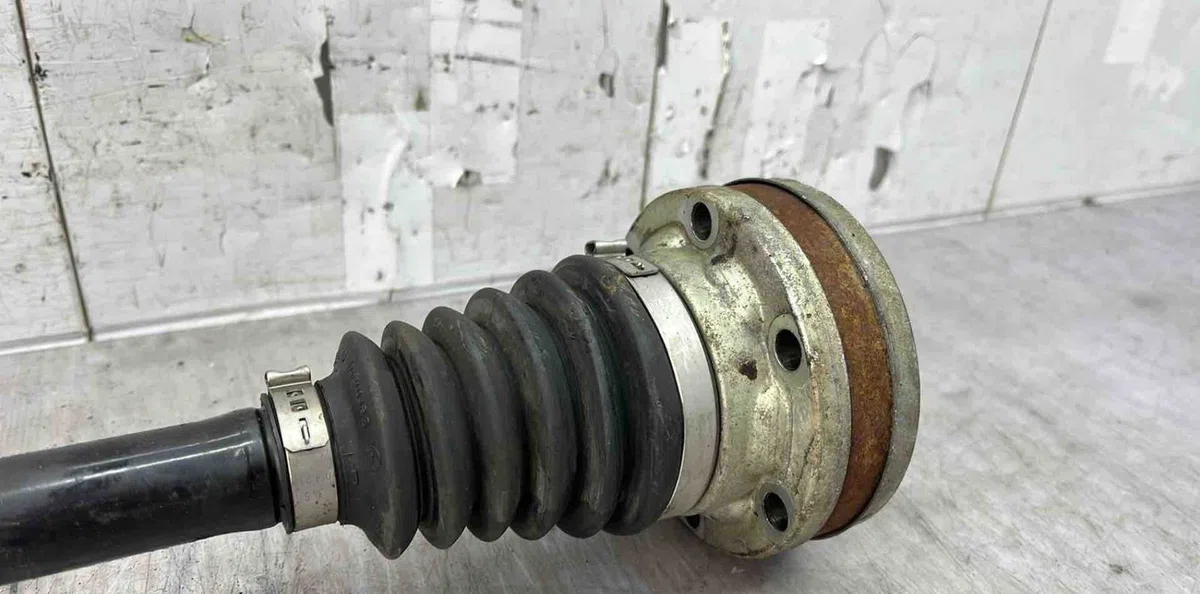 Transmission avant gauche VOLKSWAGEN GOLF 5 occasion