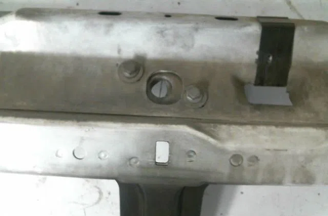 Traverse supérieure armature avant RENAULT MASTER occasion