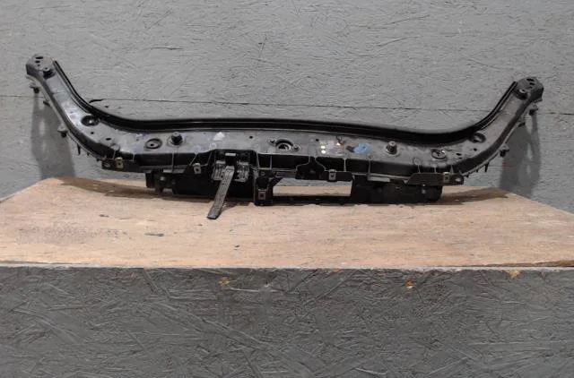 Traverse supérieure armature avant RENAULT SCENIC 2 SCENIC 2 PHASE 2 occasion