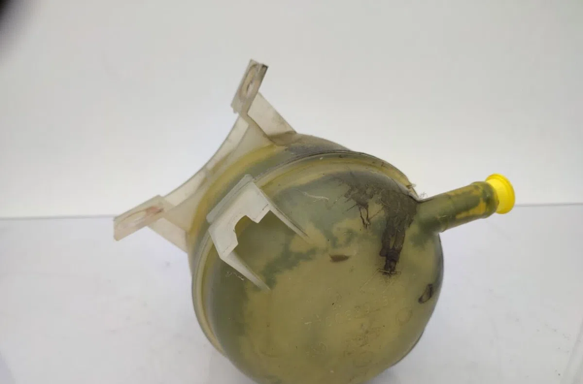 Vase expansion RENAULT MEGANE 1 PHASE 1 occasion