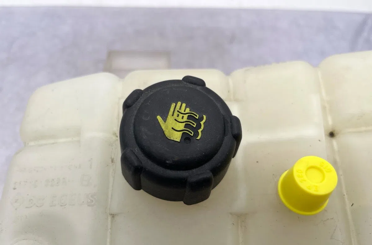 Vase expansion RENAULT MEGANE 4 PHASE 1 BREAK occasion