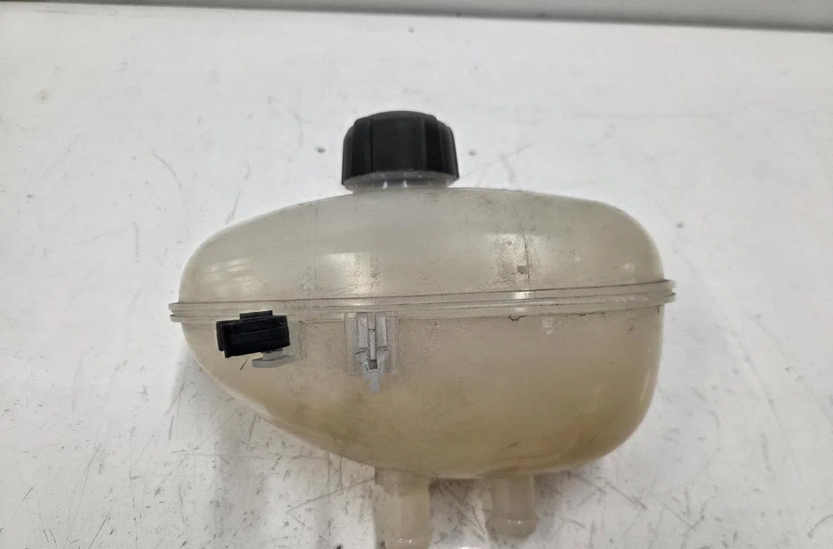 Vase expansion RENAULT TWINGO 3 PHASE 1 occasion