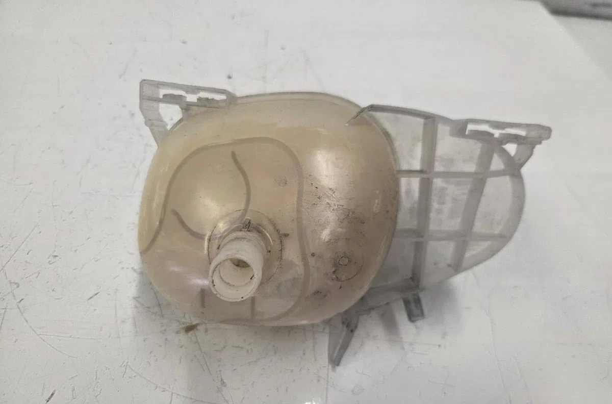 Vase expansion RENAULT TWINGO 3 PHASE 1 occasion