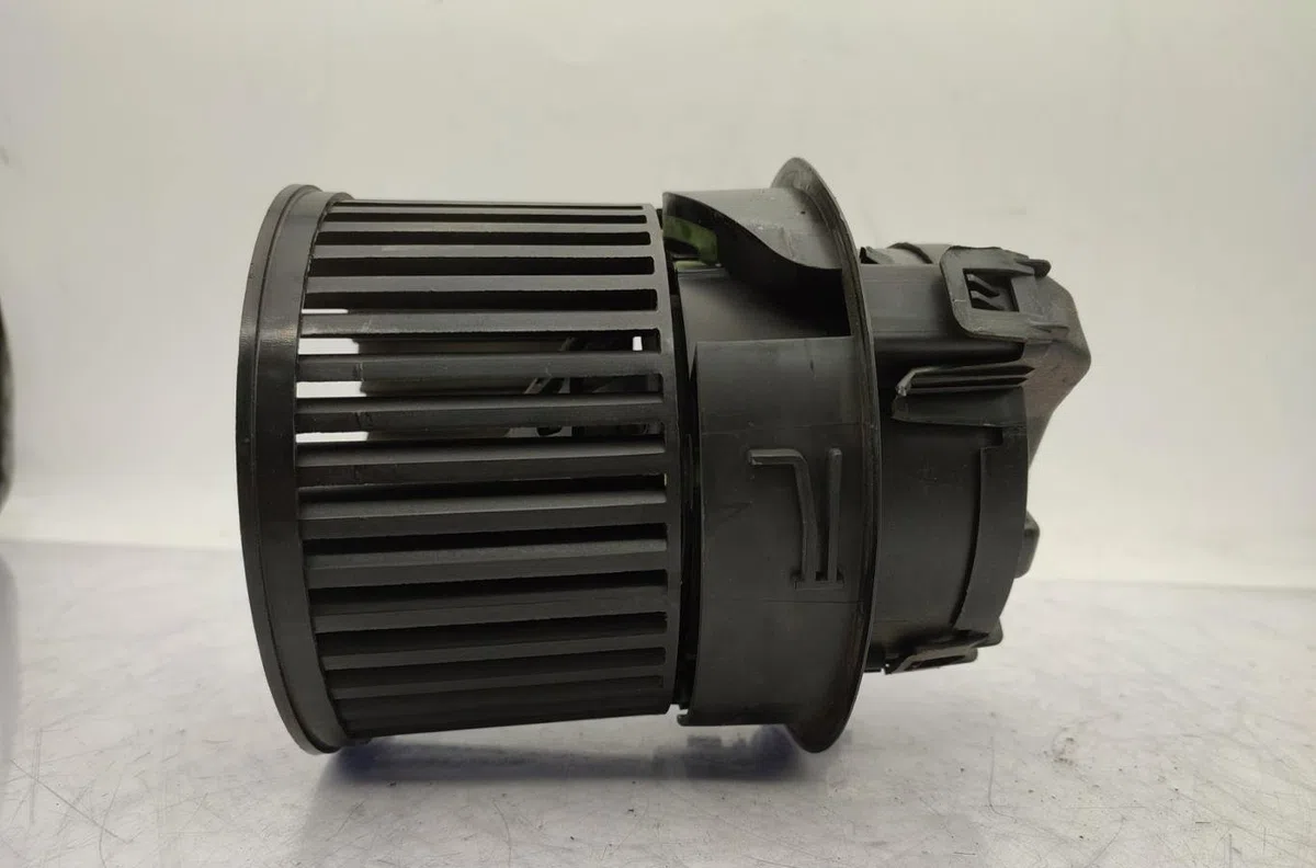 Ventilateur de chauffage PEUGEOT 208 1 PHASE 2 occasion