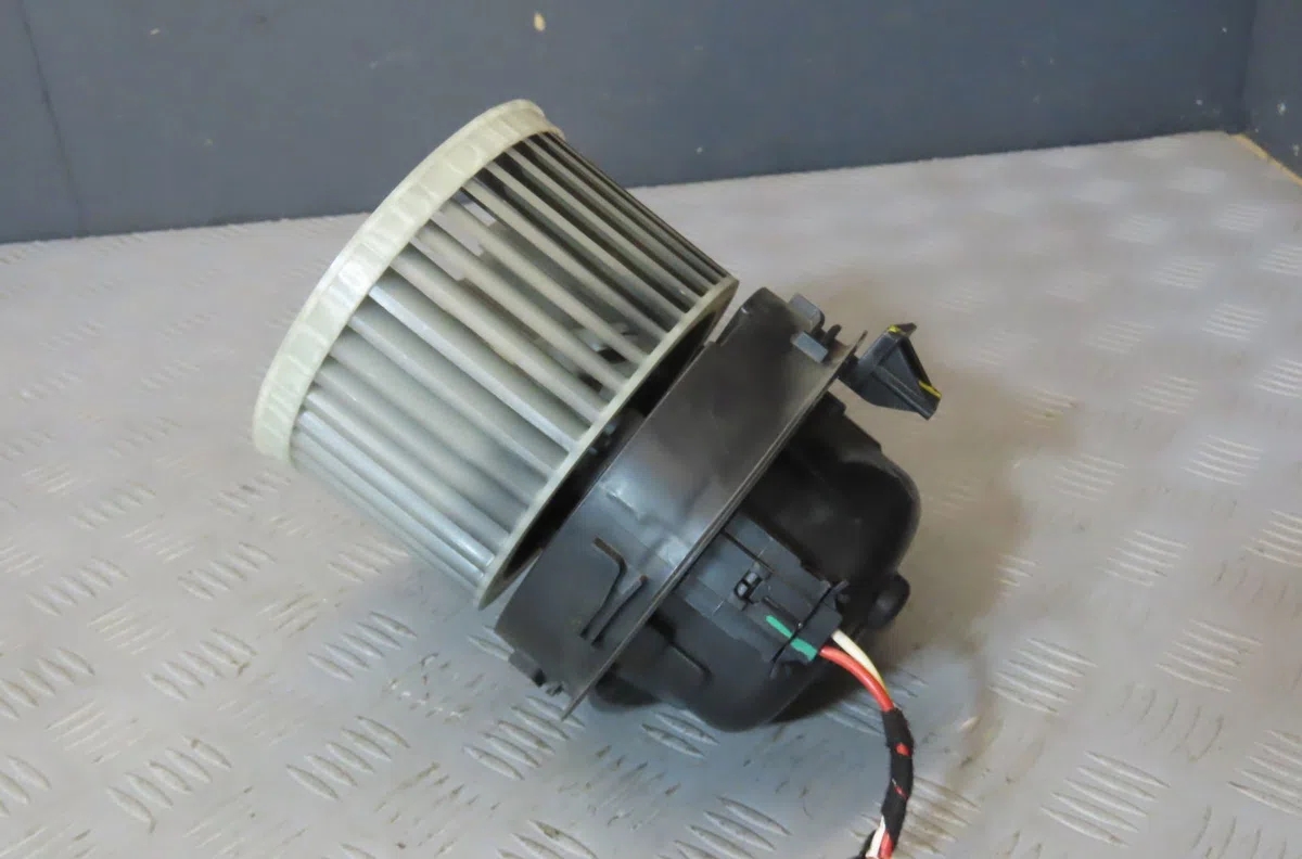 Ventilateur de chauffage PEUGEOT 208 2021 occasion