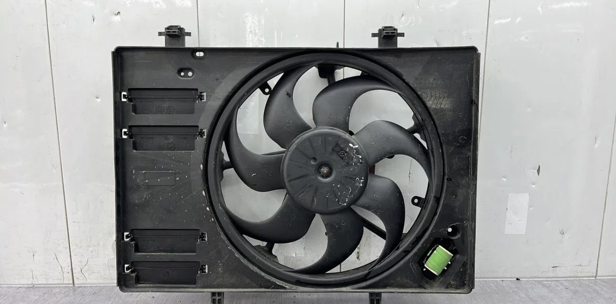 Ventilateur de refroidissement FORD FIESTA 7 PHASE 1 occasion