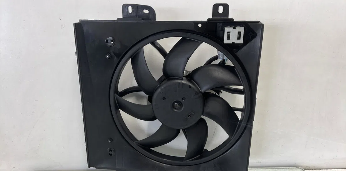 Ventilateur de refroidissement PEUGEOT 207 PHASE 2 occasion