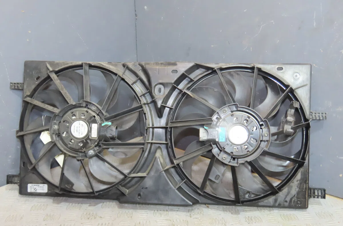 Ventilateur de refroidissement Renault LATITUDE (L70_) 2.0 dci 175 (l70y) (2011) occasion