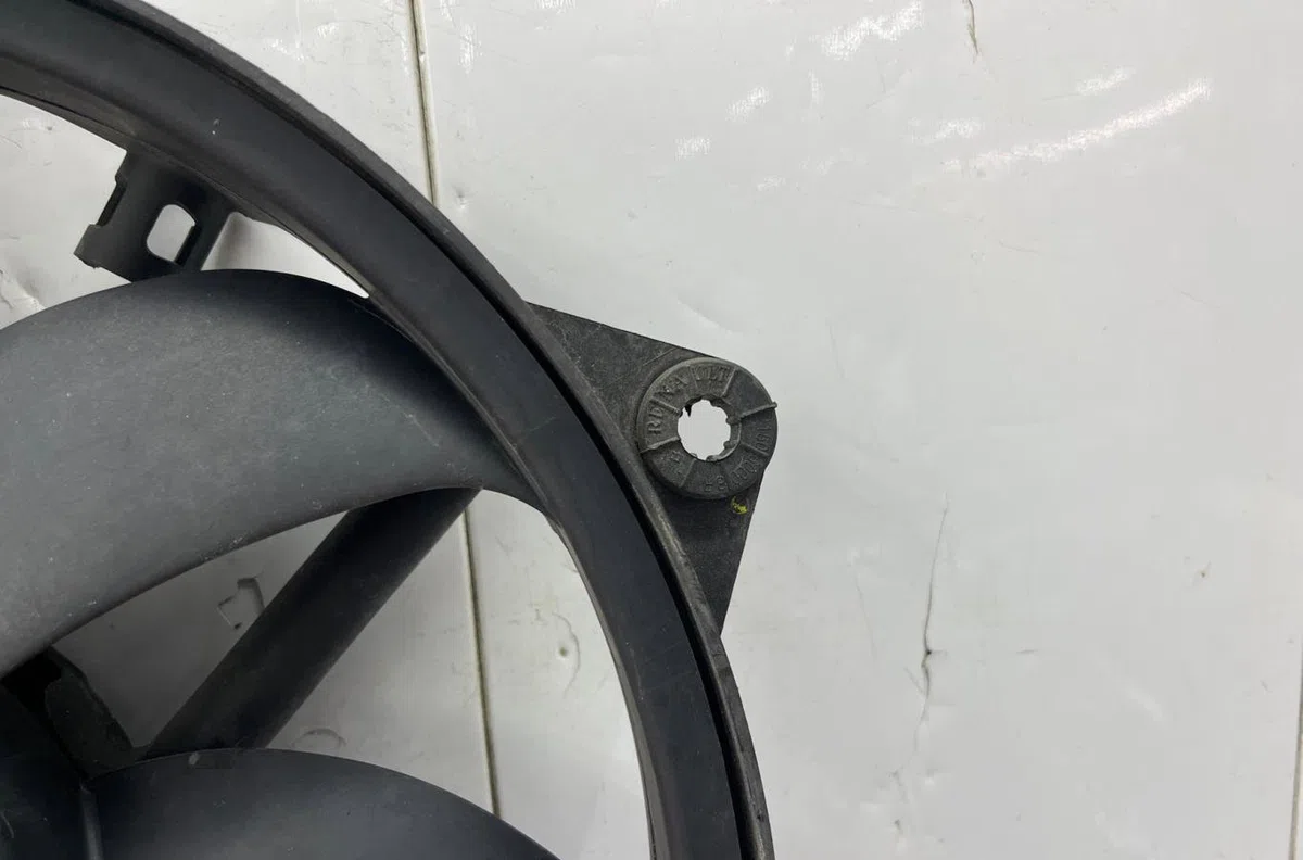 Ventilateur de refroidissement RENAULT SCENIC 3 PHASE 3 occasion