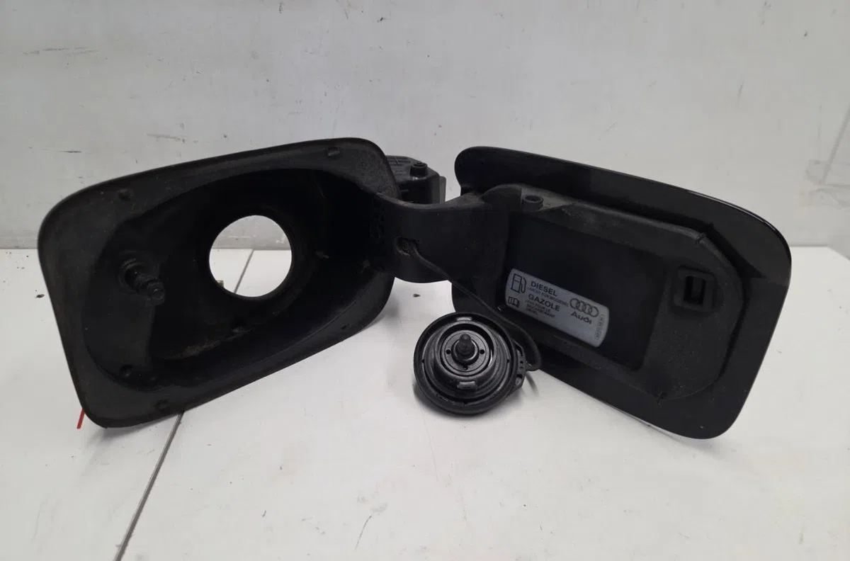 Volet de trappe carburant AUDI Q3 1 PHASE 1 occasion