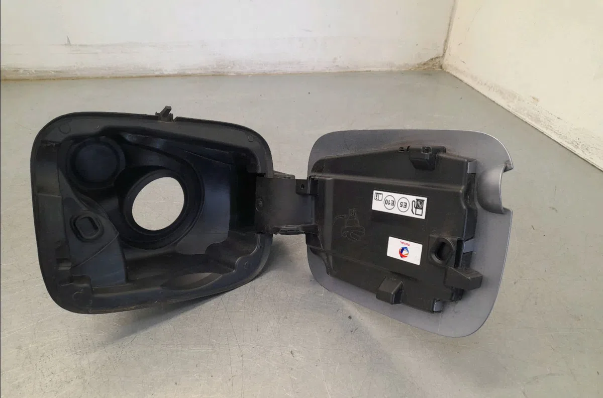 Volet de trappe carburant Citroen C3 III (SX) 1.2 thp 110 (2016) occasion