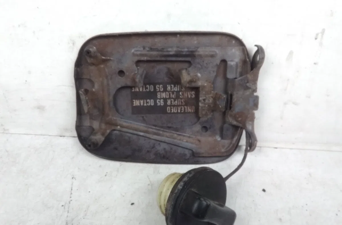 Volet de trappe carburant NISSAN MICRA 2009 occasion