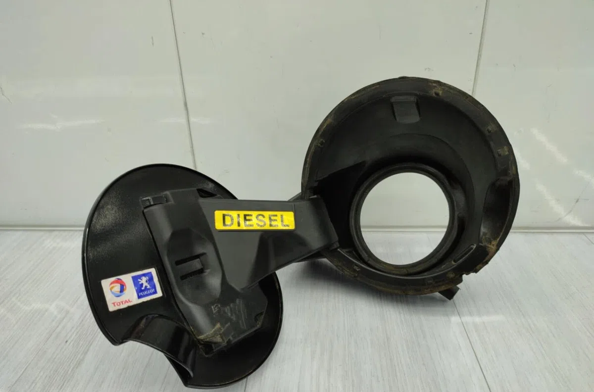 Volet de trappe carburant PEUGEOT 5008 1 PHASE 1 occasion