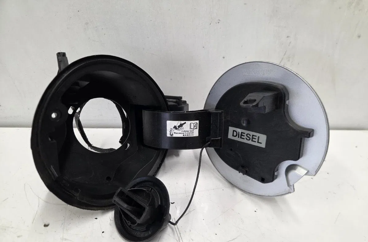 Volet de trappe carburant RENAULT CLIO 4 PHASE 1 occasion