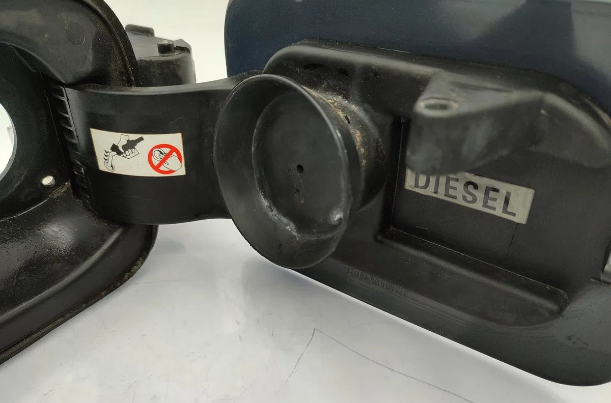 Volet de trappe carburant RENAULT MEGANE 2 PHASE 2 occasion