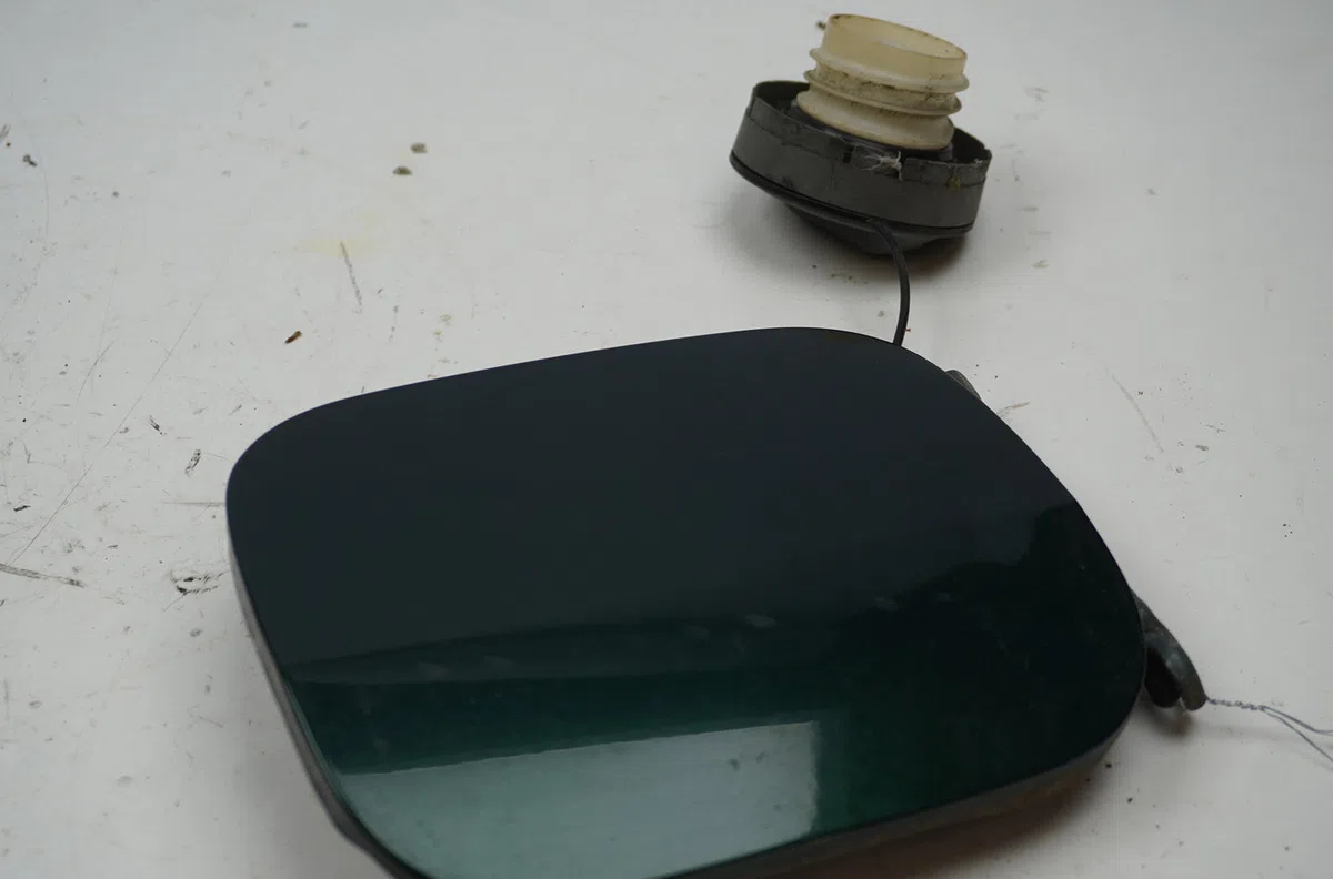 Volet de trappe carburant Toyota COROLLA (_E12_) 2.0 d-4d (cde120_) (2002-2006) occasion