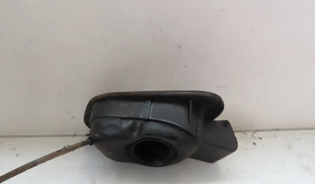 Volet de trappe carburant VOLKSWAGEN GOLF 2015 occasion